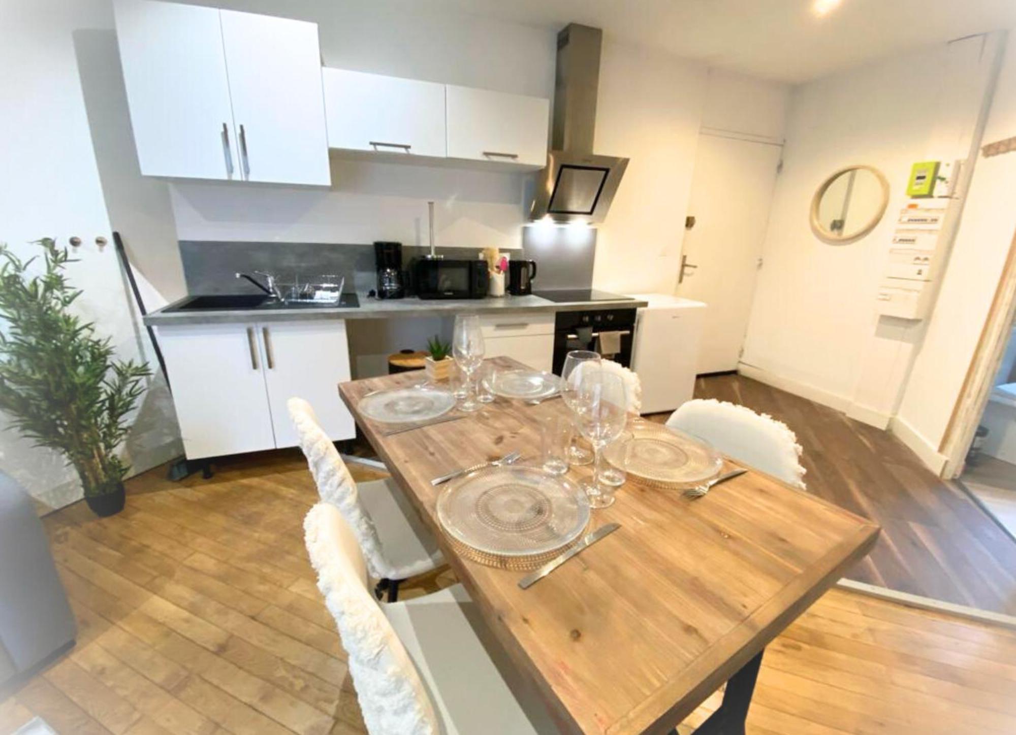 Le General - 4 Personnes - Poitiers - La Conciergerie Apartment Exterior photo